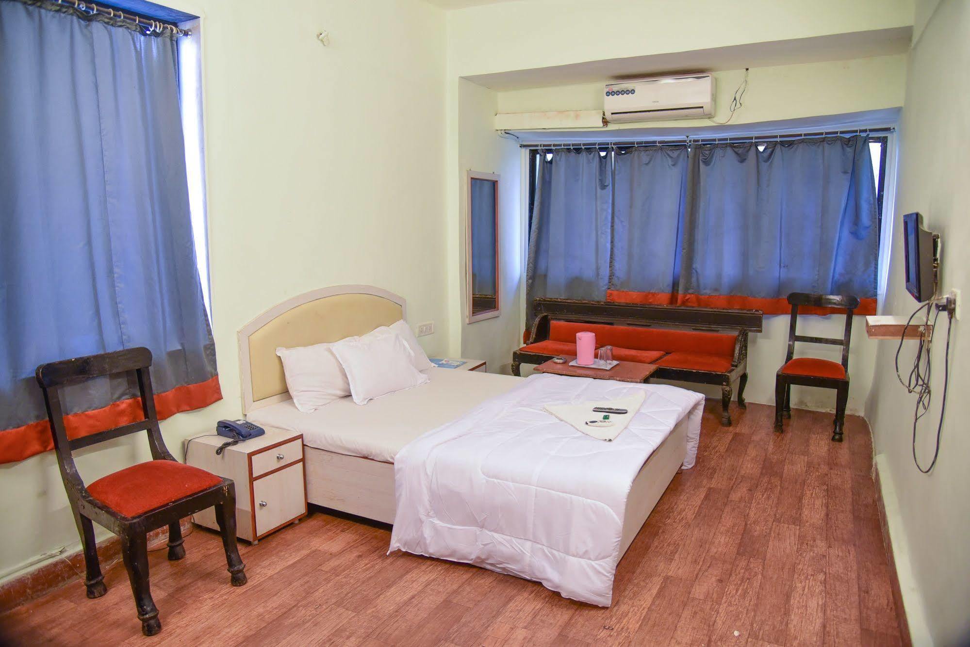 Hotel Evergreen Bombay Exterior foto
