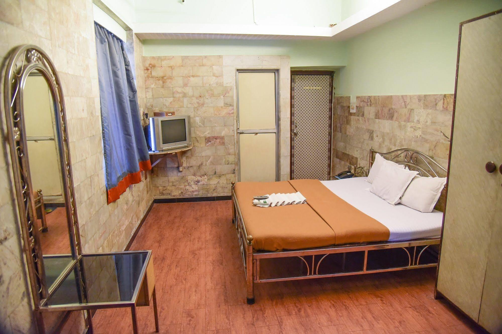 Hotel Evergreen Bombay Exterior foto